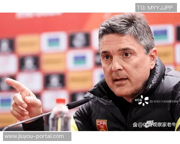 英超精彩对决本菲卡大胜那不勒斯帽子戏法引发争议判罚热议