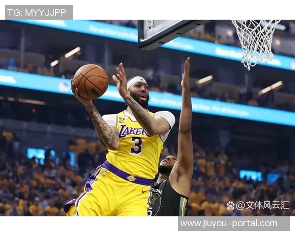 姚明卡位技巧解析：如何在篮球场上占据优势位置提升比赛表现