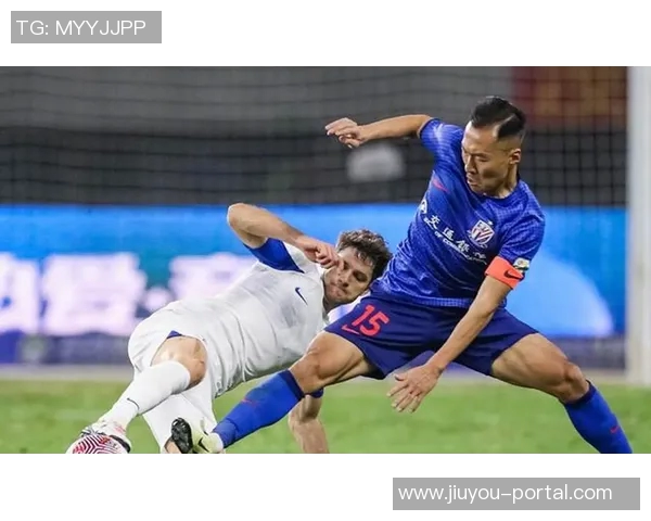 德甲激战：尤文图斯大胜里昂引发争议判罚全场沸腾