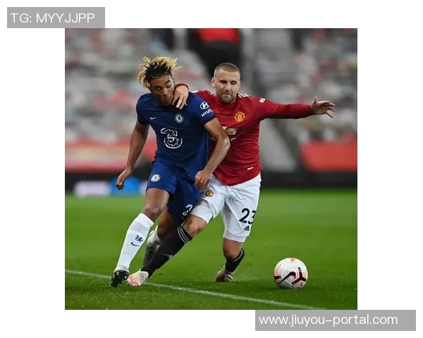 意甲激战曼联大胜尤文图斯五球横扫全场观众欢呼雀跃