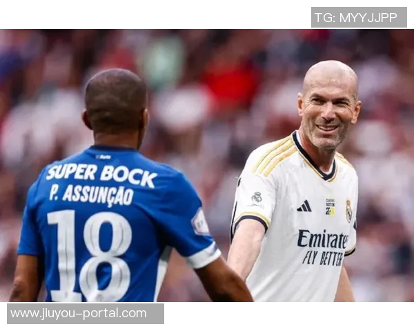 欧联杯激战皇马与波尔图平局逆转瞬间点燃全场激情与转会传闻 欧联杯激战皇马与波尔图平局逆转瞬间点燃全场激情与转会传闻