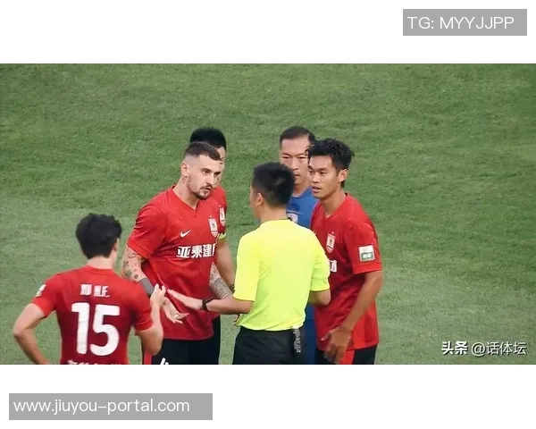 中超精彩对决利物浦逆转热刺争议判罚引发全场热议 中超精彩对决利物浦逆转热刺争议判罚引发全场热议