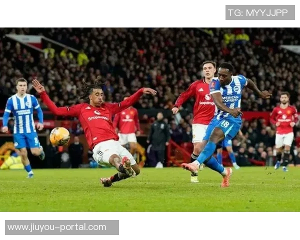 足总杯曼联大胜那不勒斯红牌事件引发全场热议与转会传闻